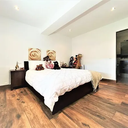 Cortes - 20 Minutes From Puerto Banus