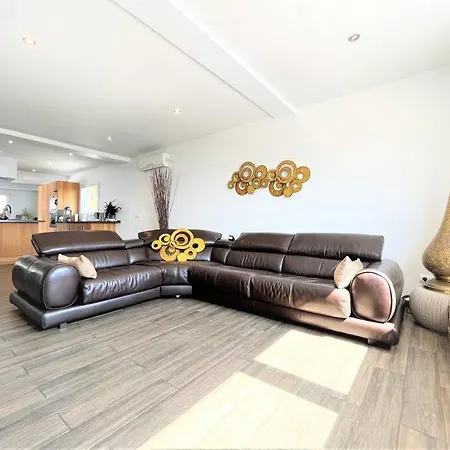 Villa Cortes - 20 Minutes From Puerto Banus