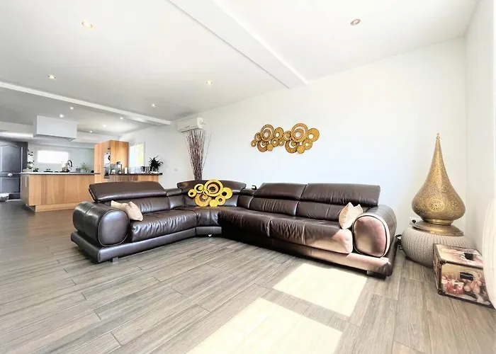 Villa Cortes - 20 Minutes From Puerto Banus