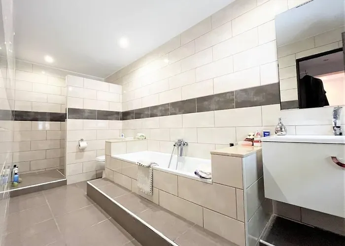 Cortes - 20 Minutes From Puerto Banus