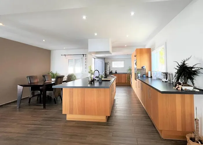 Cortes - 20 Minutes From Puerto Banus