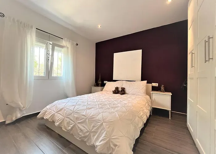 Вилла Cortes - 20 Minutes From Puerto Banus